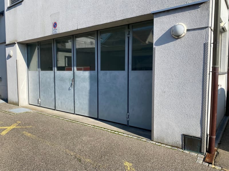 "Gewerberaum / Garage / Werkstatt inkl. 1 Parkplatz" (10)