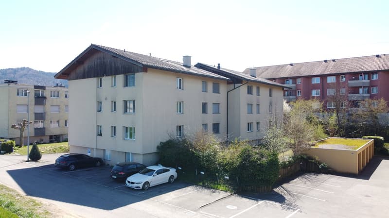 Spannende 3.5 Zimmer Eigentumswohnung mit Balkon und Garage in Moosseedorf (4)