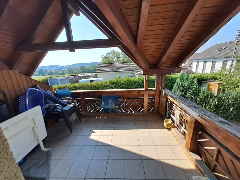 Gemütliche 3.5-Zimmerwohnung mit grossem, gedecktem Balkon (8)
