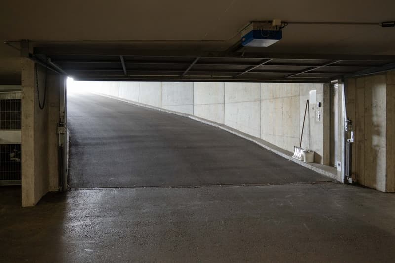 Tiefgaragenplatz zu verkaufen in Dachsen (7)