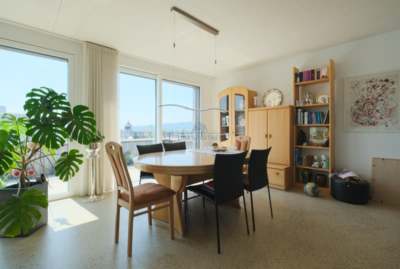 Essbereich  / Dining area