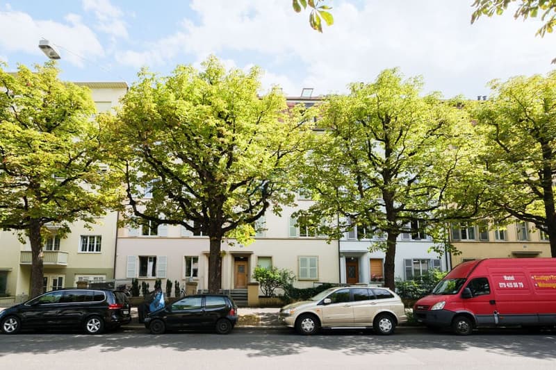 Hausansicht / Umgebung  / View of the House / Surroundings
