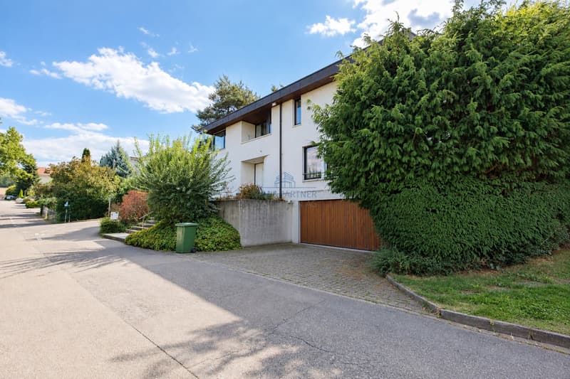 Hausansicht / Exterior View