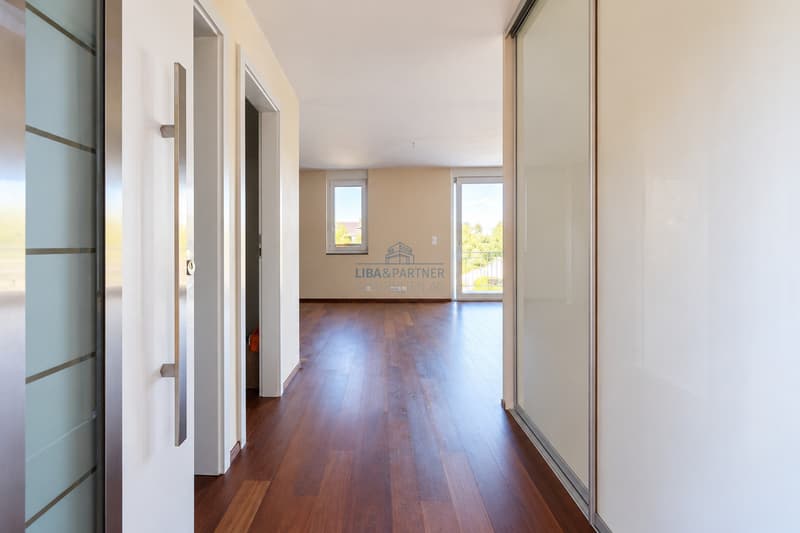 Entrée mit Garderobe
