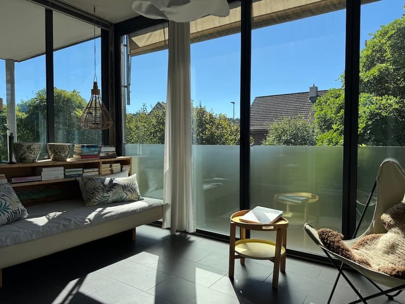 Zentral, ruhig und mit unverbaubarer Aussicht: Ihr neues Zuhause in Suhr (3)