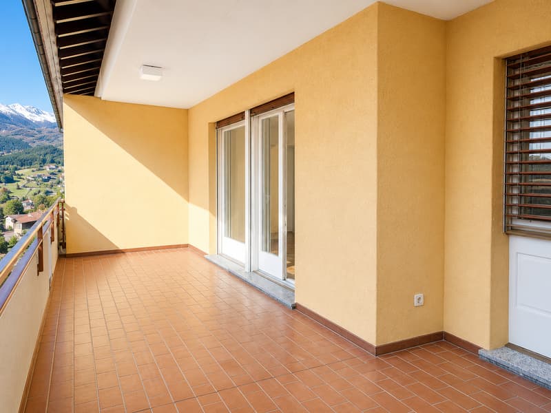 Affittiamo appartamento duplex 6.5 locali con grande balcone (10)