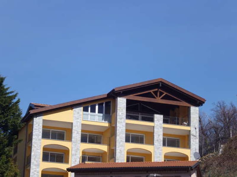 Ampio appartamento 2.5 locali (2)