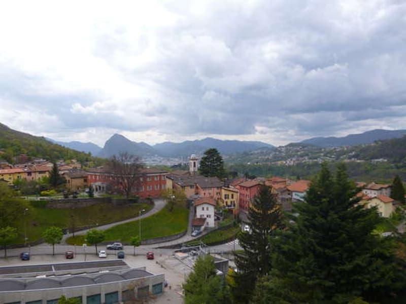 Ampio appartamento 2.5 locali (3)