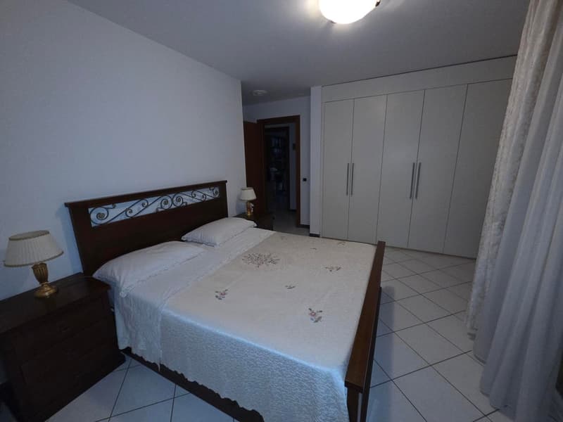 Affittiamo bellissimo e ampio 4.5 locali (4)