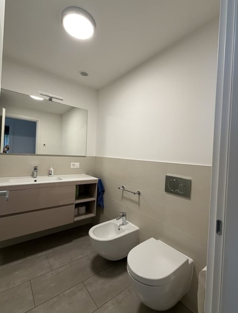 Elegante appartamento di 3.5 locali con vista lago (10)