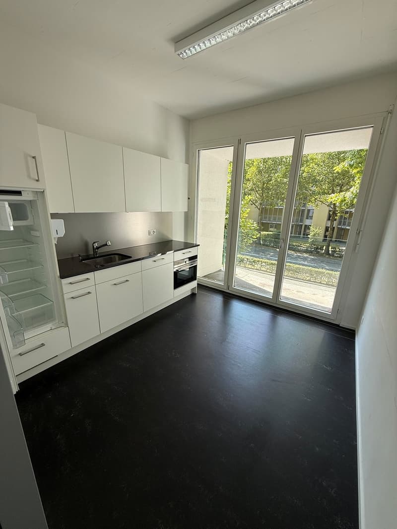 Küche mit Balkon