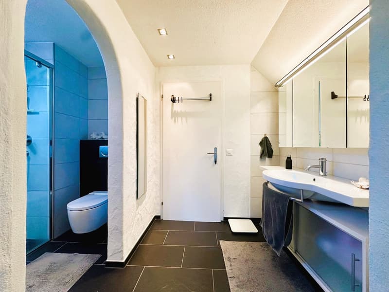 Badezimmer b. Schlafzimmer