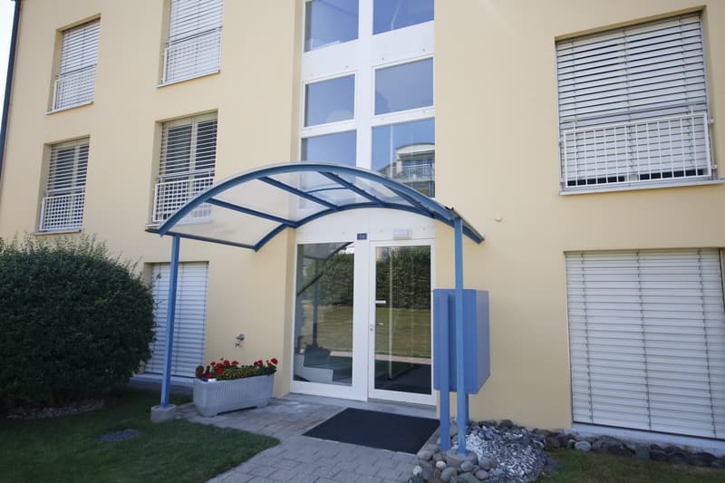 Attraktive 3.5 Zimmer Dachwohnung mit Weitblick. Ideales Anlageobjekt (2)