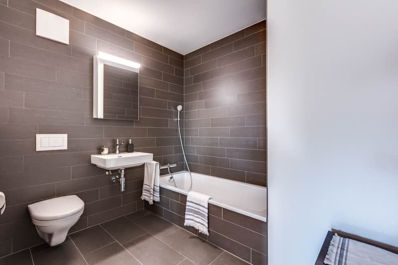 Badezimmer mit Badewanne