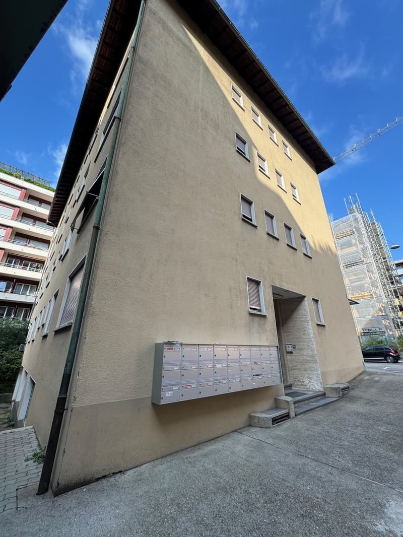AFFITTASI 2 LOCALI A LUGANO - CASSARATE (1)