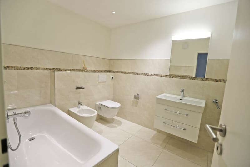 Geräumige und elegant gestaltete Wohnung in ruhiger und dennoch zentraler Lage in Elsau - Mietkauf möglich (11)