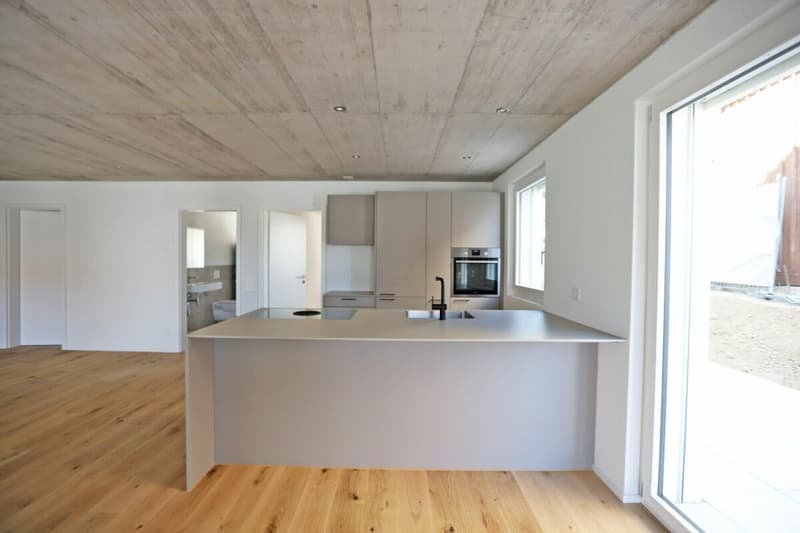 Moderne 3.5-Zimmer-Wohnung mit Gartenanteil in Kümmertshausen - attraktives Renditeobjekt (2)