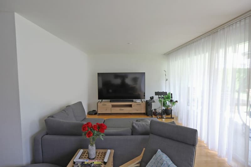 Helle 3.5-Zimmer-Wohnung im Erdgeschoss mit Gartensitzplatz! (3)