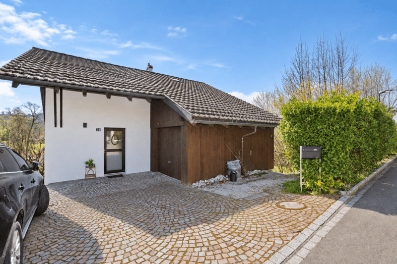 Wohnen & Vermieten: Einfamilienhaus mit Einliegerwohnung und Wintergarten (2)