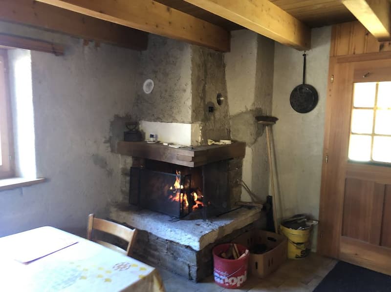 Monti di Ludiano: tipico rustico in mezzo alla natura (4)
