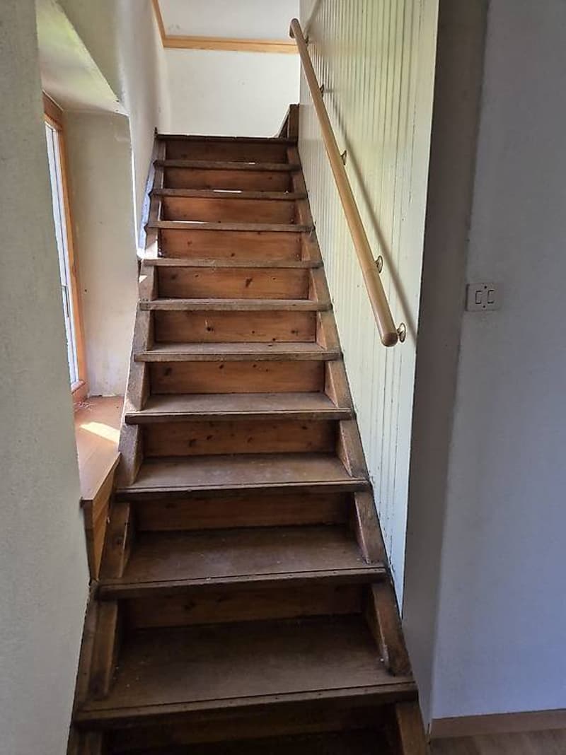 Acquarossa - Casa con 7 locali e grande terreno (5)