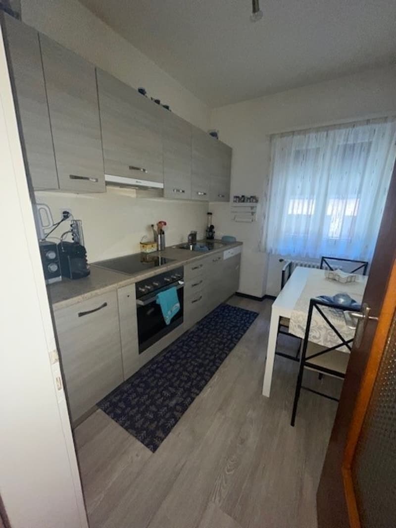 Appartamento di 3.5 locali al 3° piano nel centro di Biasca (4)