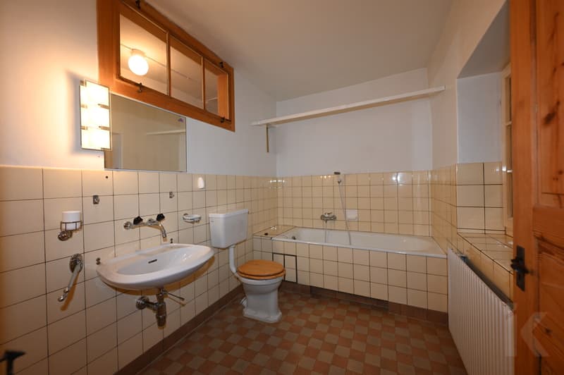 Nasszelle mit Wanne