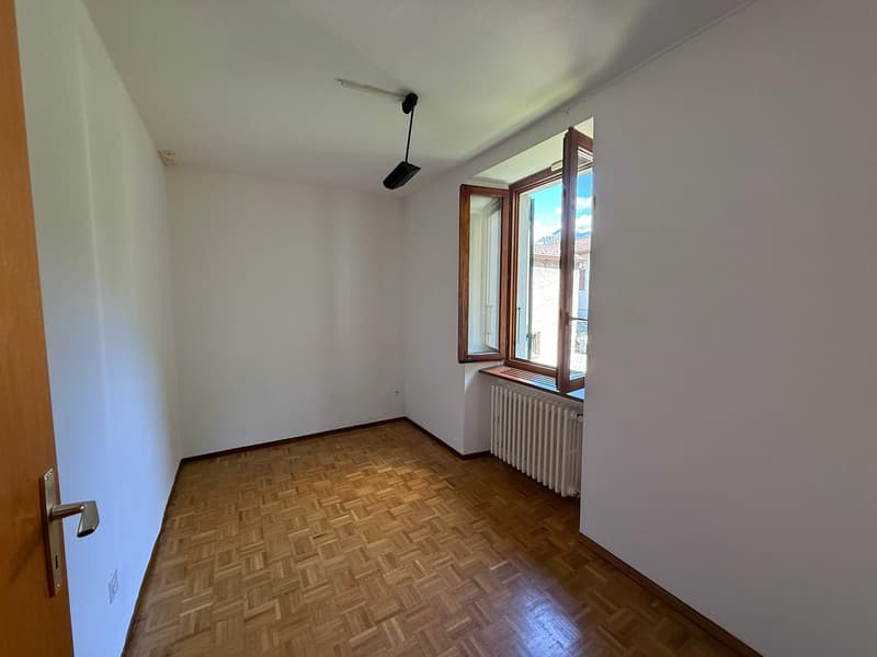 Casa bifamiliare 5.5 + 2.5 locali, zona pregiata, Giubiasco (27)