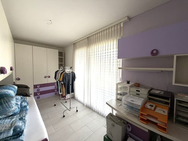 Villa bifamiliare dalle dimensioni generose (19)