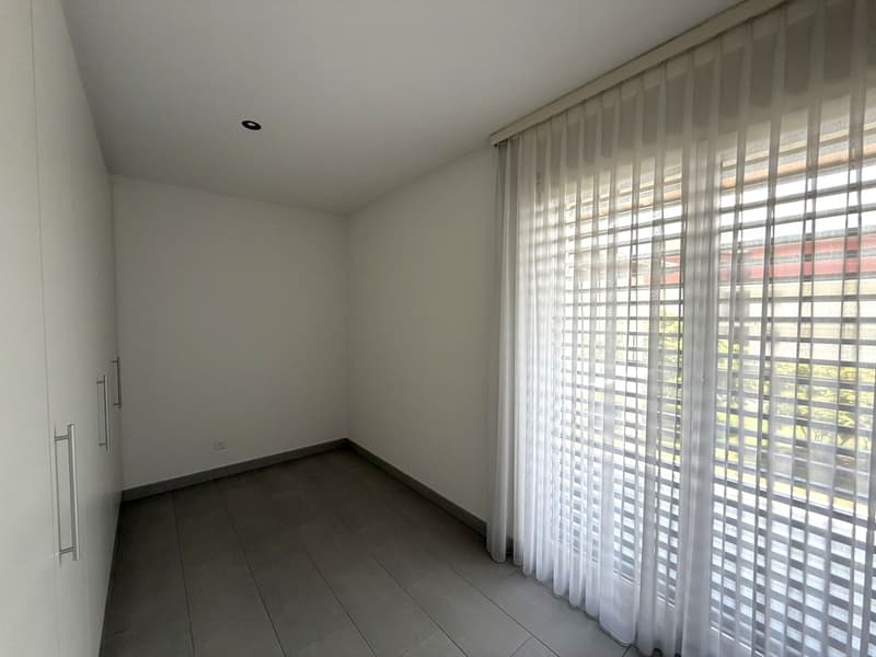 Villa bifamiliare dalle dimensioni generose (29)