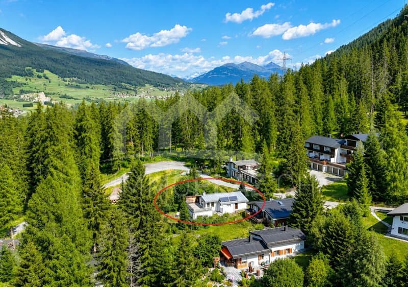 Heimeliges Ferienhaus an ruhiger Südhanglage in Savognin (2)
