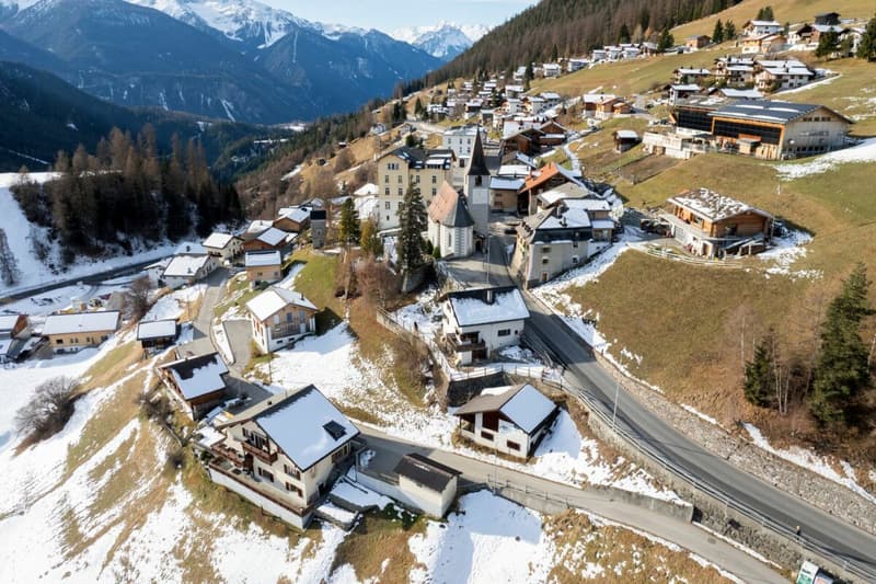 Bauland für Erstwohnungen mit Stallgebäude (8)
