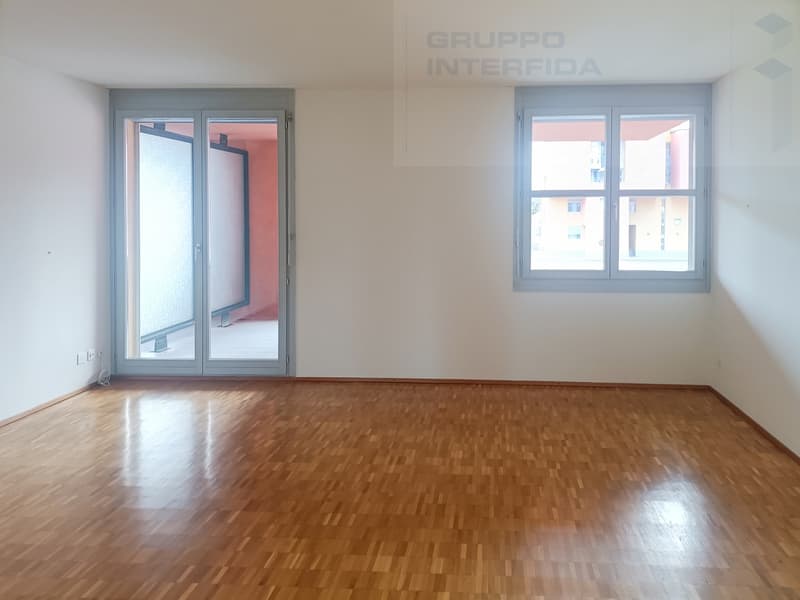 APPARTAMENTO 3.5 LOCALI CON DUE AMPIE TERRAZZE (4)