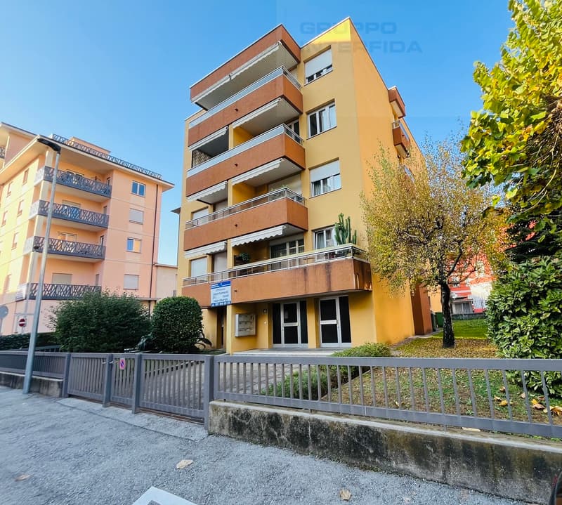APPARTAMENTO 3.5 LOCALI PARZIALMENTE RISTRUTTURATO (12)