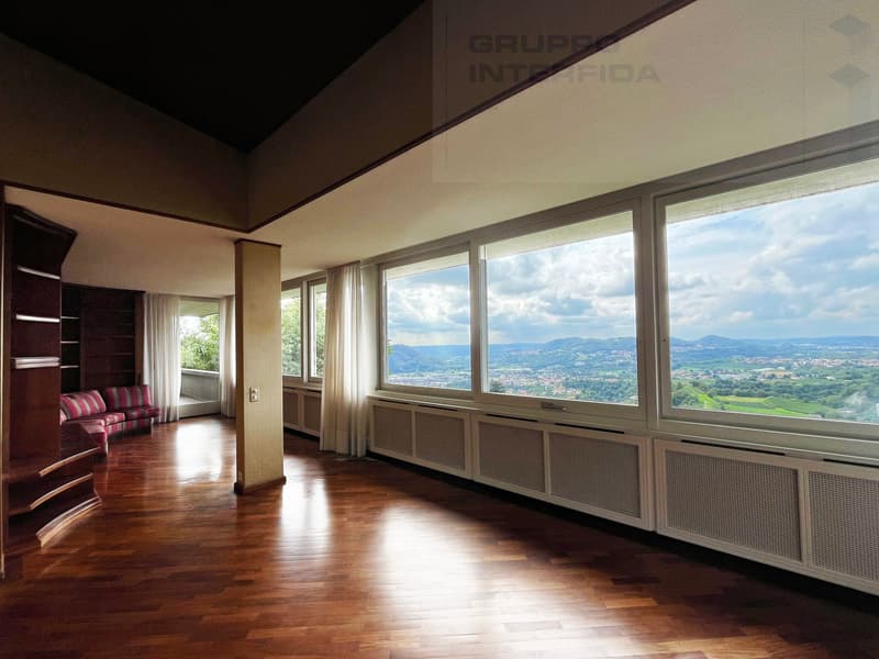VILLA CONTEMPORANEA CON PISCINA (8)