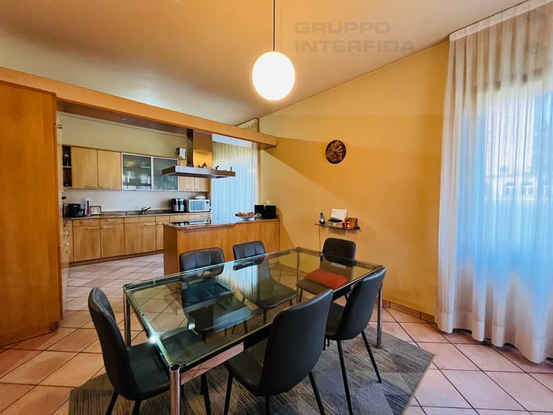 GRANDE CASA UNIFAMILIARE (6)