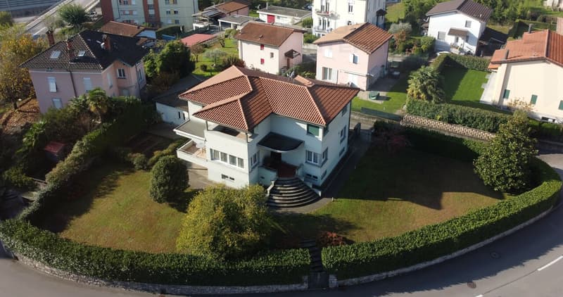 GRANDE CASA UNIFAMILIARE (2)