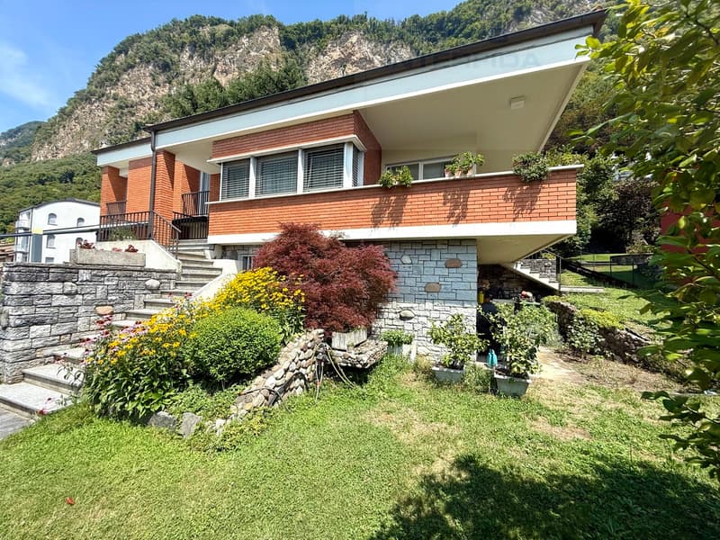 GRANDE VILLA CON PISCINA (6)