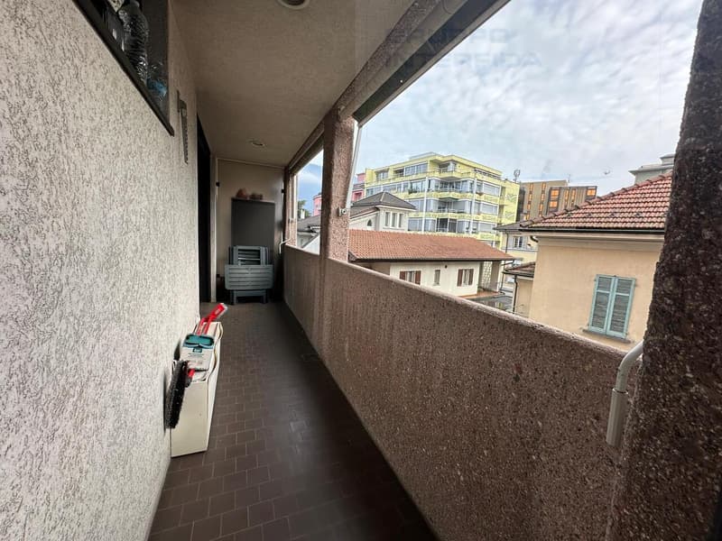 COMODO 2.5 LOCALI AMMOBILIATO CON BALCONE (5)
