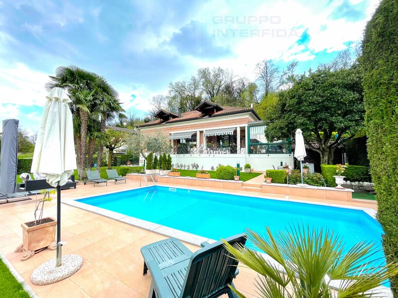 GRANDE VILLA CON PISCINA E DEPENDANCE (11)