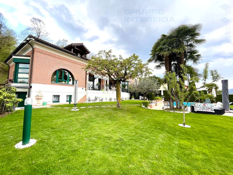 GRANDE VILLA CON PISCINA E DEPENDANCE (10)