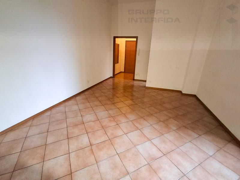 LUMINOSO MONOLOCALE IN TRANQUILLA CORTE (3)