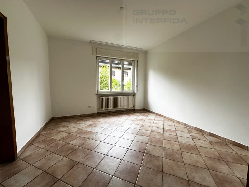 GRANDE CASA CON GIARDINO /SUBENTRO (5)