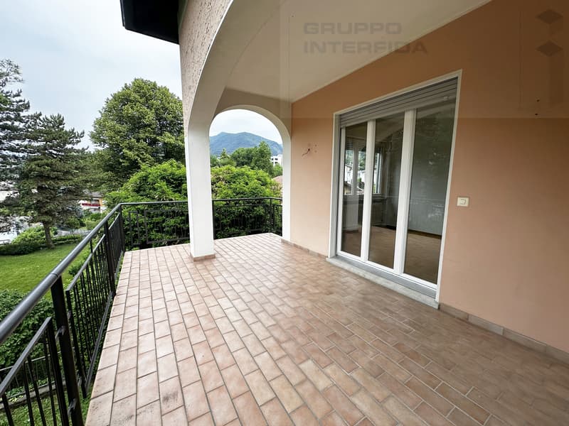 GRANDE CASA CON GIARDINO /SUBENTRO (12)