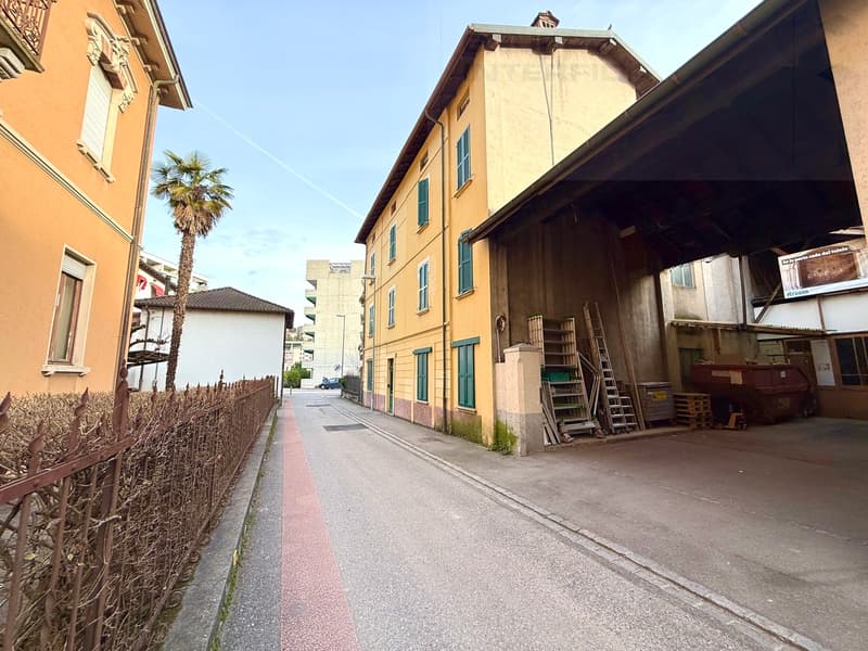 CASA D'EPOCA DI 9 APPARTAMENTI (6)