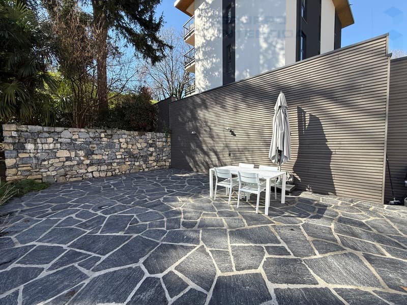 VILLA INDIPENDENTE CON GRANDE PARCO (12)