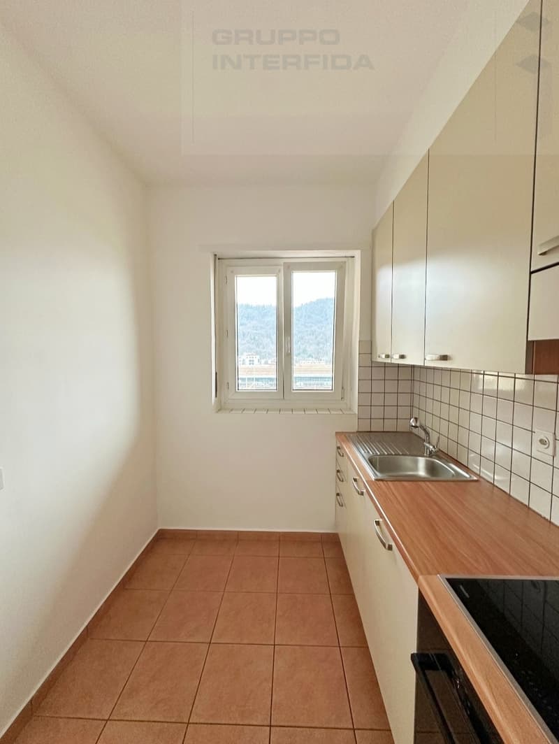 APPARTAMENTO 3.5 LOCALI CON BALCONE (3)