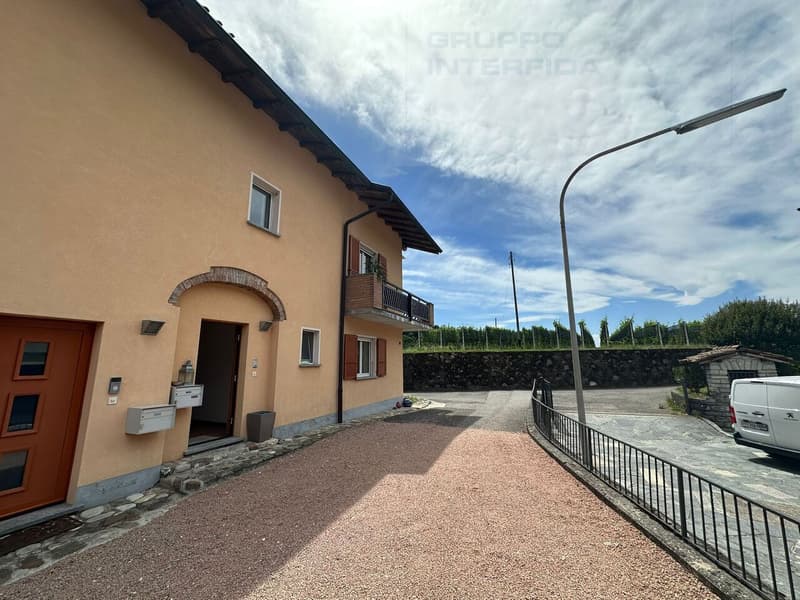 CASA DI TESTA SU TRE LIVELLI (3)