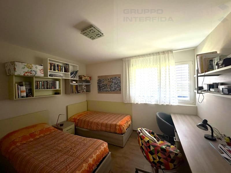 SPAZIOSO APPARTAMENTO CON GIARDINO IN CONDOMINIO SIGNORILE (9)