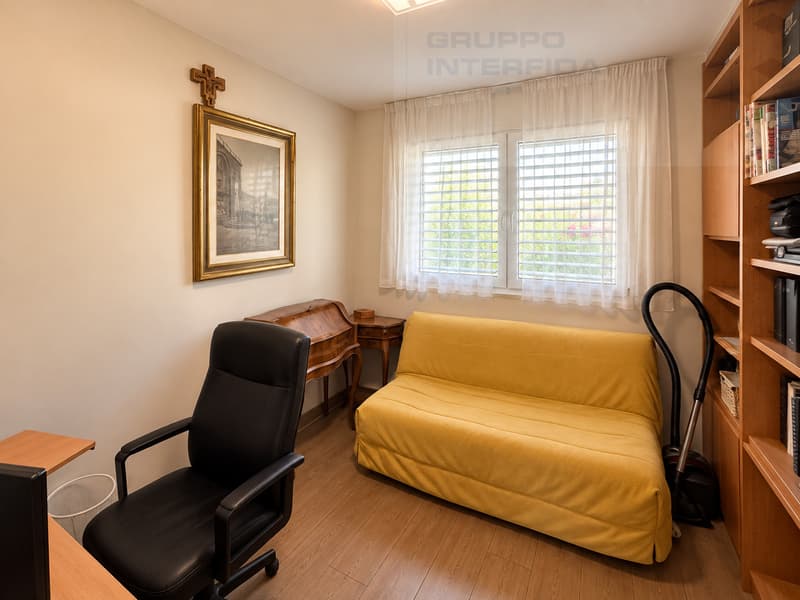 SPAZIOSO APPARTAMENTO CON GIARDINO IN CONDOMINIO SIGNORILE (10)